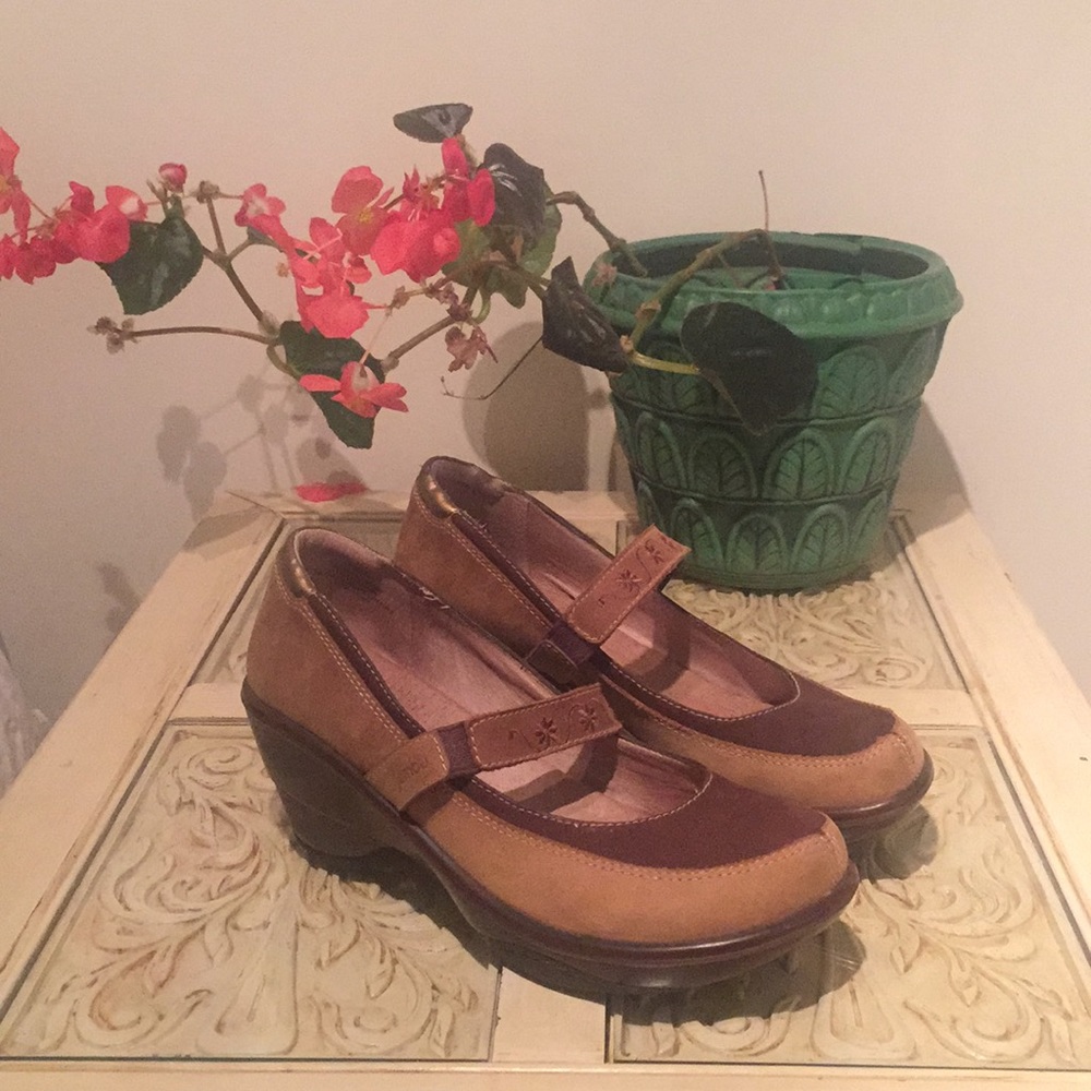 Jambu Sport Wedge Tan and Brown Leather Shoe